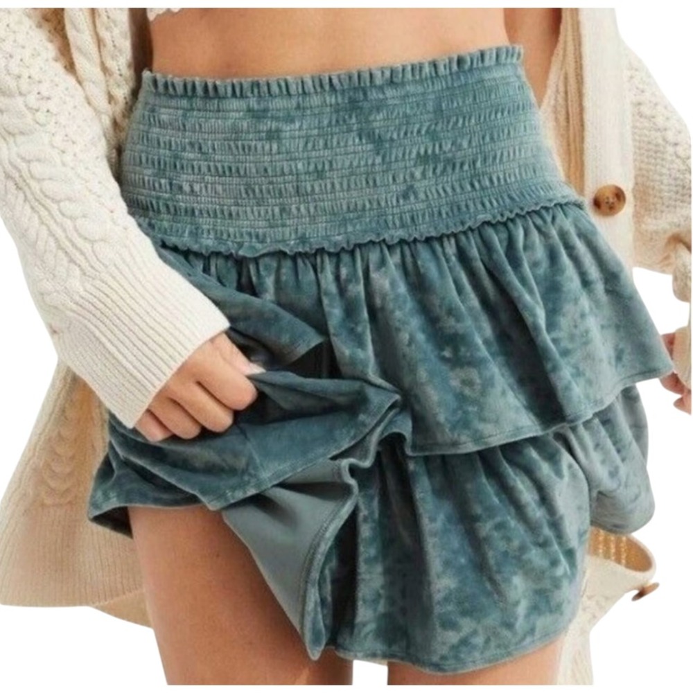 AERIE Frills N Thrills CRUSHED VELVET MINI SKIRT Tiered Smocked Ruffle Green XS